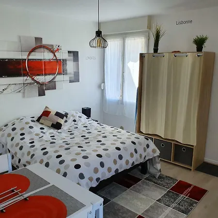 Jean Jaures 64 * Reims